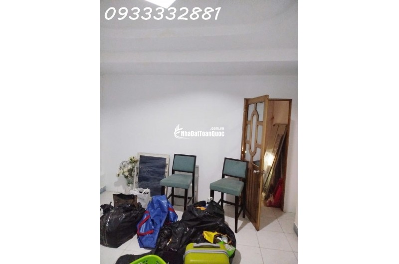 Dưới 5,8 tỷ nhà MT 2  Lầu + ST gần Lạc Long Quân, đang cho thuê 14tr/tháng
